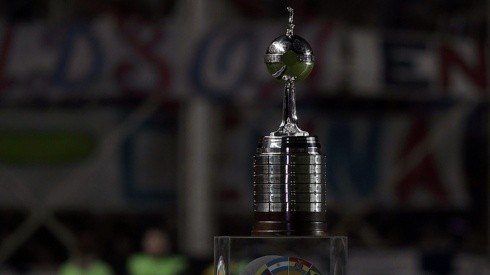 FBL-LIBERTADORES-SANLORENZO-NACIONALPAR - The Copa Libertadores 2014 trophy is seen before the start of the second leg football final between Argentina