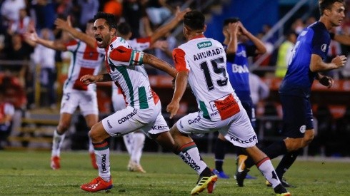 Palestino derrotó 2-1 a Talleres en San Carlos.