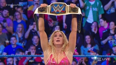 Charlotte venció a Asuka y se coronó campeona de SmackDown