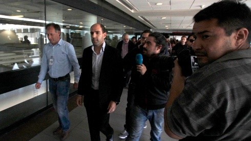 El Presidente de la ANFP realizo un punto de prensa En el Aeropuerto de Santiago