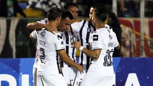 Paredes celebra su histórico gol en Quito.