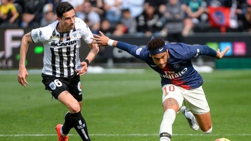 Tremendo lujo de Neymar en la liga francesa