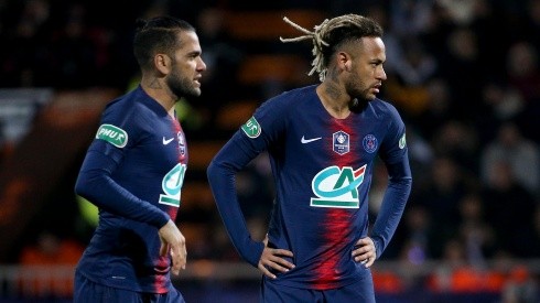 Dani Alves: "¿Nos jugamos la Torre Eiffel a que Neymar se queda en PSG?