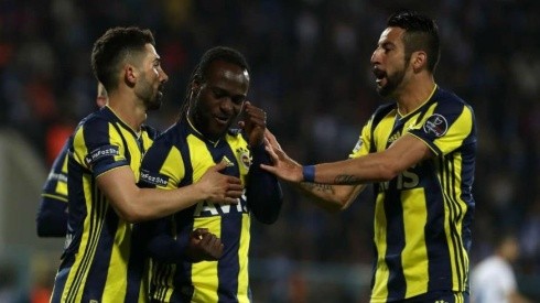 Isla dio una asistencia en triunfo del Fenerbahçe por la liga turca