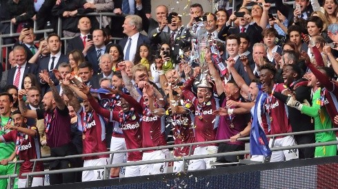 Aston Villa vence al Derby County y regresa a la Premier League