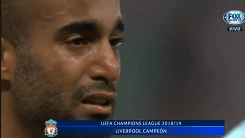 El desconsolado llanto de Moura tras perder la final de la Champions League