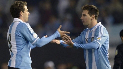 Montillo defiende a Messi en la selección