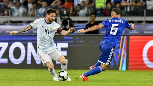 Messi no alcanza para una Argentina que se hunde