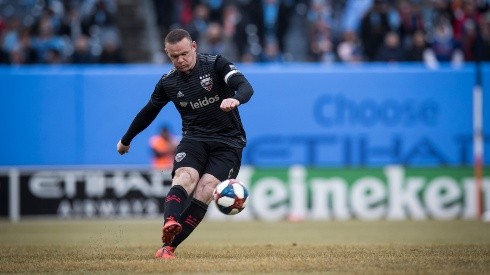 Rooney demostró su sobrada calidad.