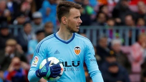Neto deja Valencia y es el nuevo portero del Barcelona