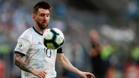 Joven revela lo qué hace Messi durante el himno argentino