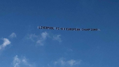 Avión le enrostra las 6 Champions League del Liverpool al United