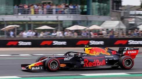 Gasly no pudo destacar como Verstappen en los Red Bull