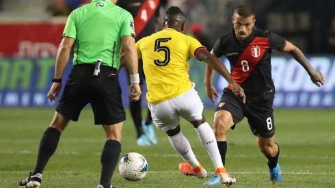 Costa en el amistoso de Perú ante Ecuador.