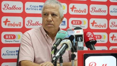 Tolo Gallego lo pasa mal en Panamá: pierde con el 174° del ranking FIFA y se pelea con la prensa