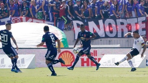 ¿Para el 216? Esteban Paredes repite el mismo gol contra la U en 2018 durante la práctica de Colo Colo