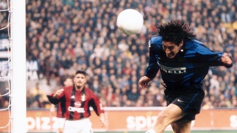 Iván Zamorano marcó 26 goles por Serie A con la camiseta del Inter de Milán