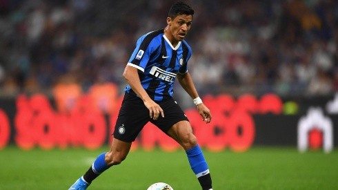 Alexis en su debut con el Inter.