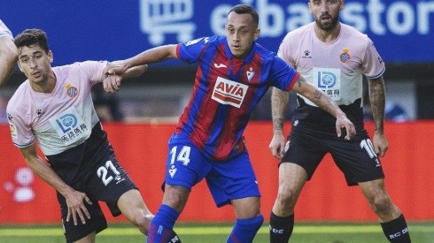 Fabian Orellana habilita pero no logra impedir derrota del Eibar ante Espanyol