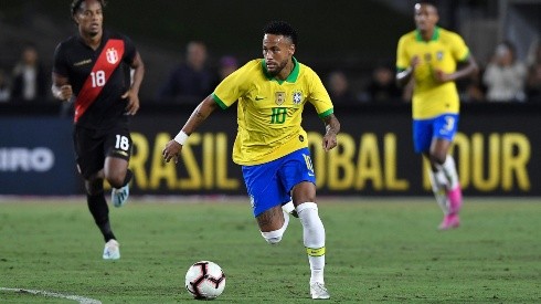 Neymar lidera nuevamente la selección brasileña.