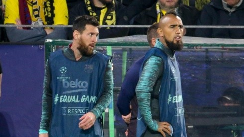Vidal y Messi estuvieron en el banquillo ante Borussia Dortmund.