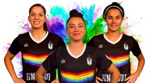 Santiago Morning presenta camiseta para disputar la Copa Libertadores Femenina