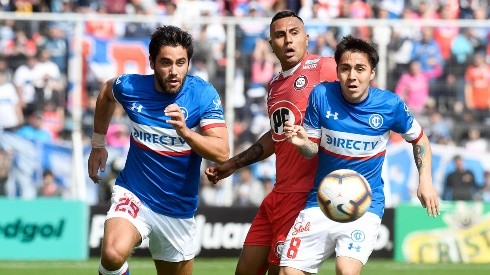 Unión La Calera tiene la ventaja en el marcador ante la UC por los cuartos de Copa Chile.
