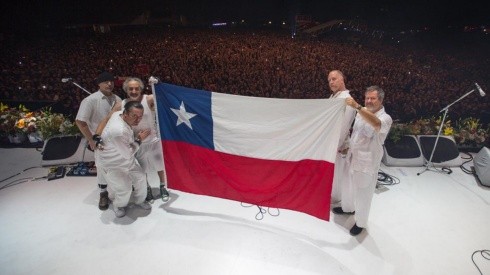 Faith No More está con el pueblo chileno.