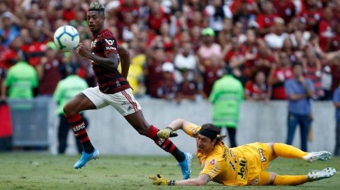 Flamengo se mantiene imparable y aplasta al Corinthians