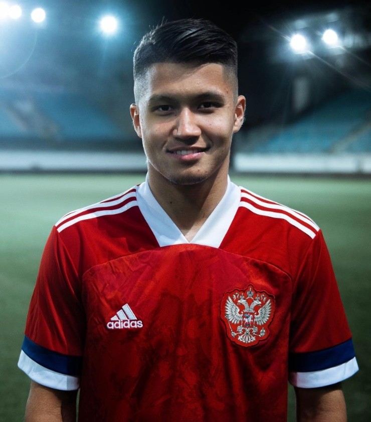 Rusia quiere recuperar el terreno perdido con un rojo carmesí