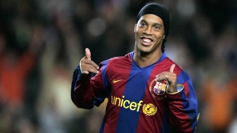 Para jugador del Chelsea: "Ronaldinho fue mejor que Messi y CR7"