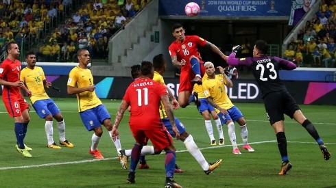 El día que se selló la eliminación de Chile de Rusia 2018: cerrando con Brasil. Necesitaba un empate y perdió 3-0.