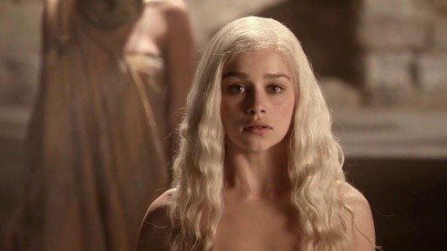 Emilia Clarke fue presionada para hacer desnudos en "Game of Thrones"