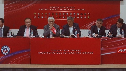 El Consejo de Presidentes de la ANFP lleva más de tres horas de desarrollo en Quilín
