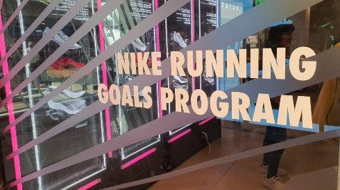 Nike Running Goals Program funcionará en la Nike Store de Mall Alto Las Condes en Santiago.