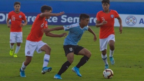 Chile cayó 3-1 ante Uruguay