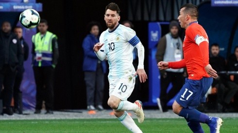 Messi y Medel antes del round en Brasil 2019.