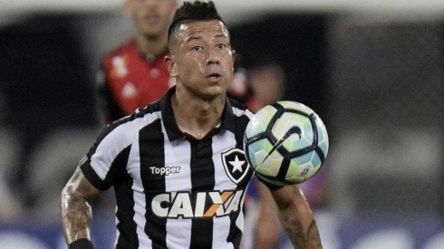Leonardo Valencia no pudo hacerse un lugar en dos años con el Botafogo