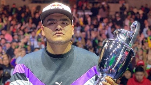 Aczino es campeón invicto y se retira de FMS México