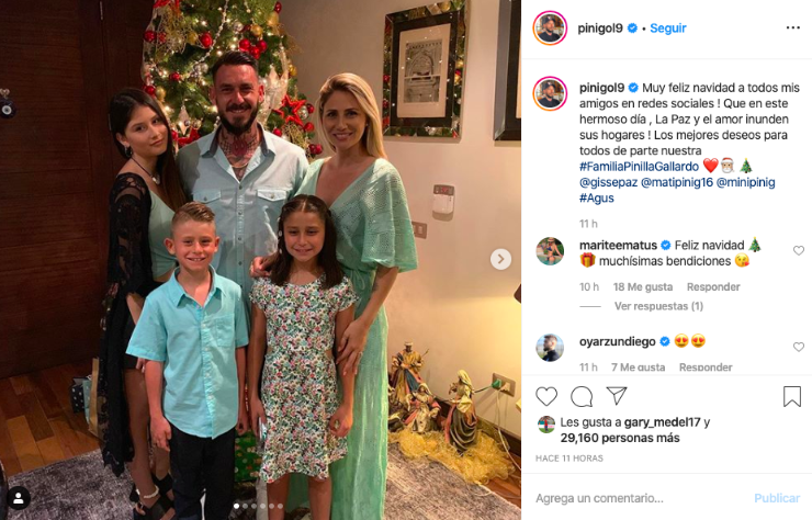 Mauricio Pinillafestejó a lo grande junto a los suyos.