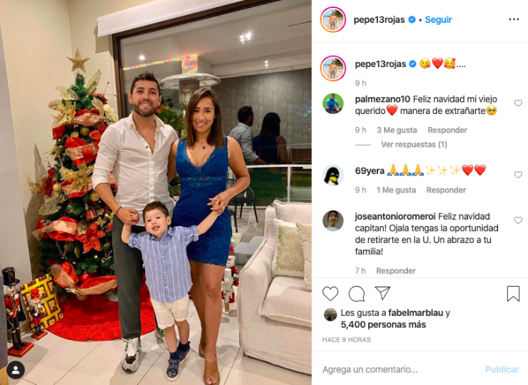 Pepe Rojas acompañado de sus seres queridos.