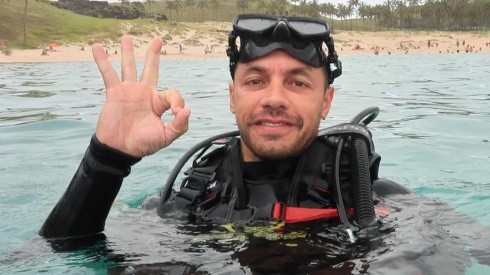 Chelo Díaz disfruta de sus submarinas vacaciones en Rapa Nui.