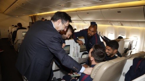 Arturo Vidal fue protagonista del viaje de Barcelona a Arabia Saudita