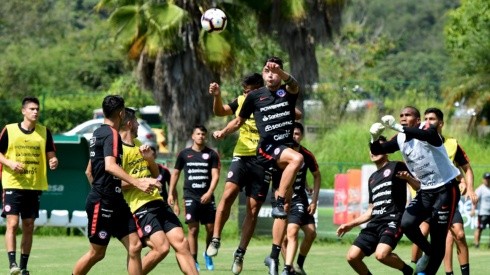 Camarín de la Roja Sub 23 y primera práctica en Colombia: "Nos acercamos al clima con el que vamos a jugar"