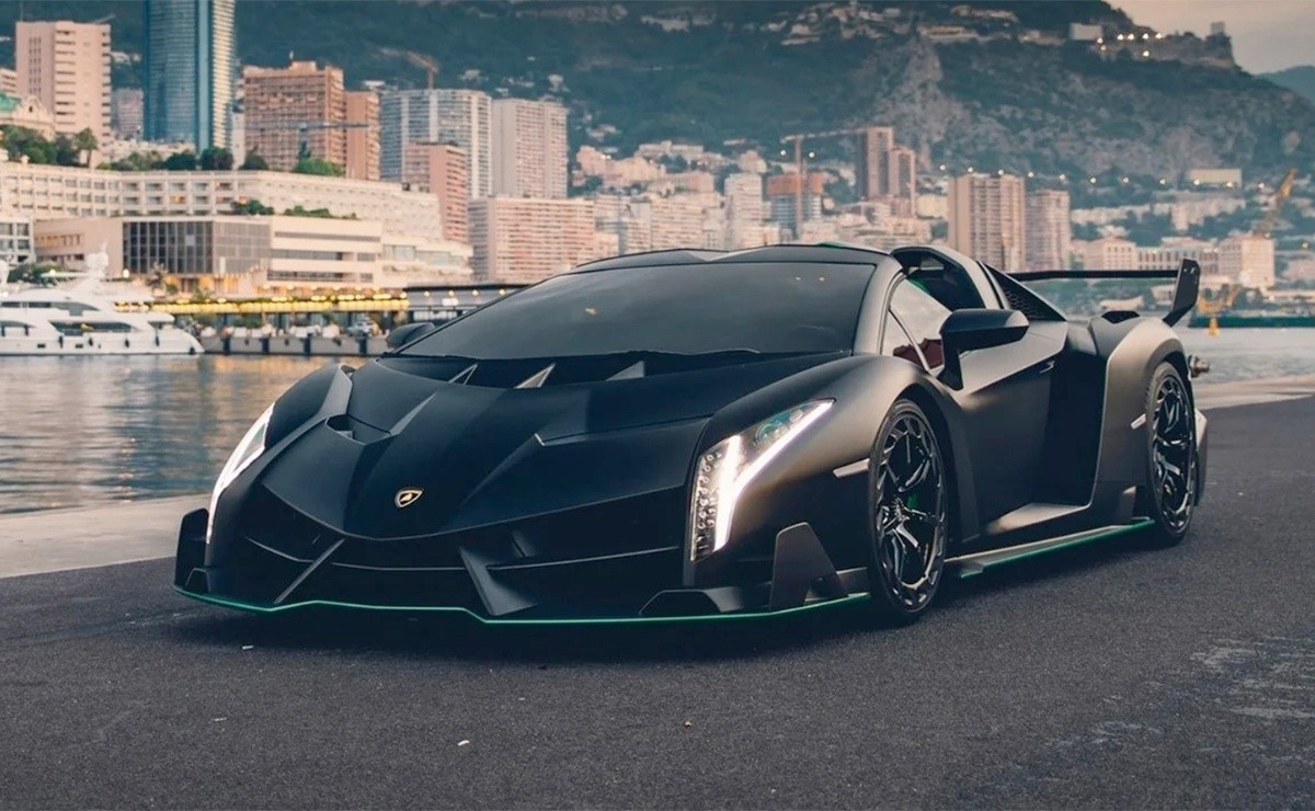 Conoce el impresionante Lamborghini Veneno Roadster que se subastará en  París
