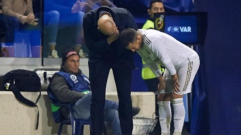 Zidane consuela a Hazard luego de salir lesionado ante el Levante