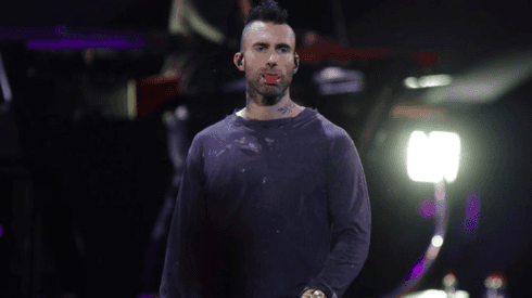 Otro video muestra a Levine enojado con el paso de Maroon 5 por Viña 2020