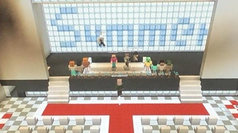 Estudiantes celebran su graduación en Minecraft tras ser suspendida por el coronavirus