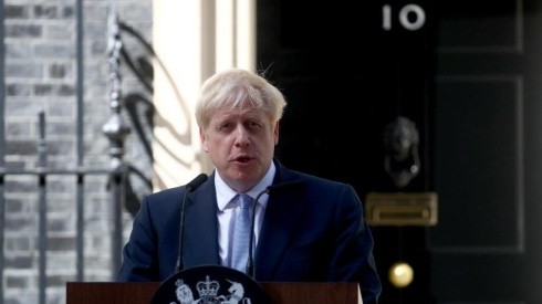 Boris Johnson anunció la cuarentena obligatoria en el Reino Unido.