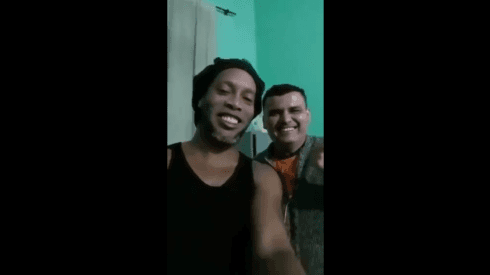 Ronaldinho cumplió un mes preso en Paraguay